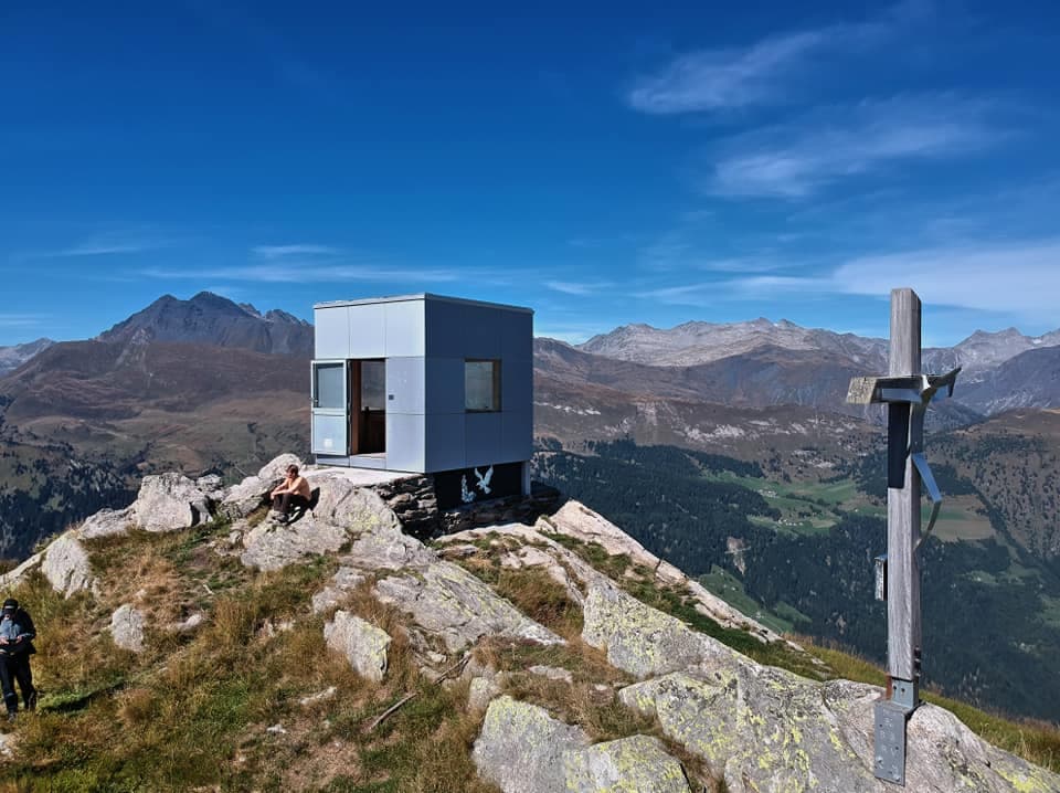 Weekend Plan: Trail, Views, and Good Vibes