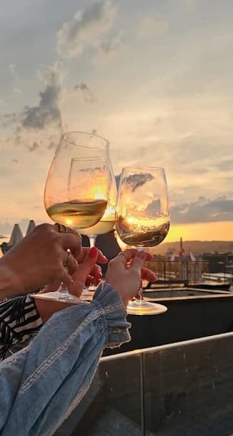 Sunset Session: 17:00 – 22:00